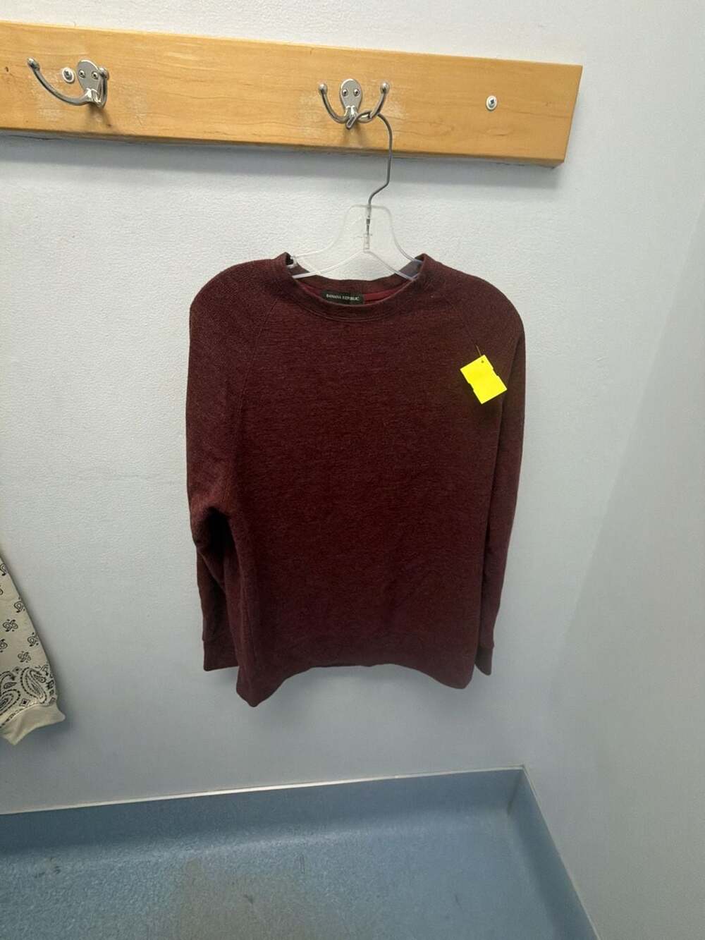 Banana Republic Men's Red Burgundy Crew Neck Sweater